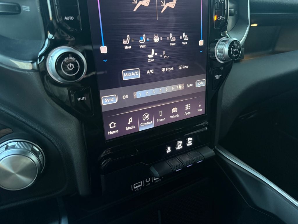 2025 RAM 1500 Laramie