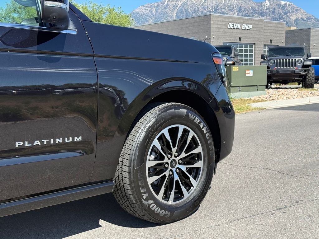2025 Ford Expedition Platinum