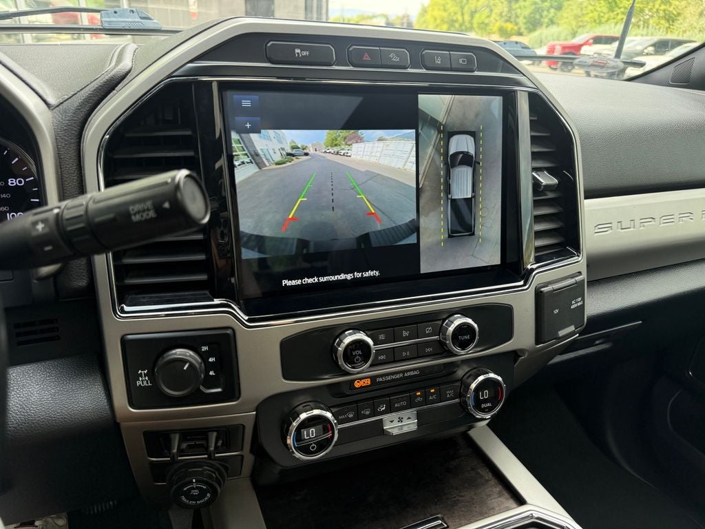 2022 Ford F-250SD Lariat