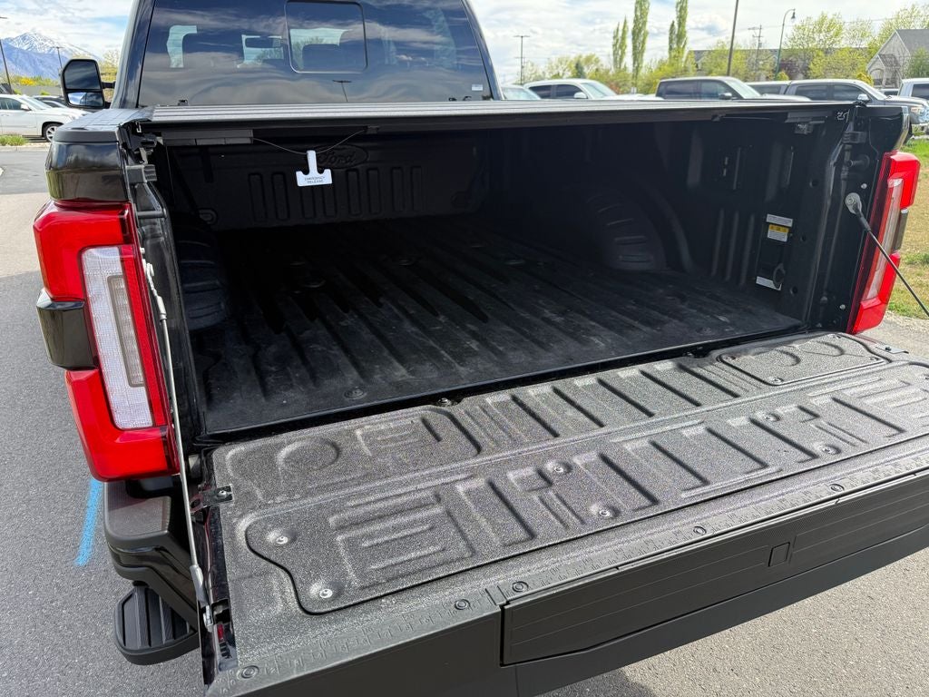 2025 Ford F-350SD Platinum