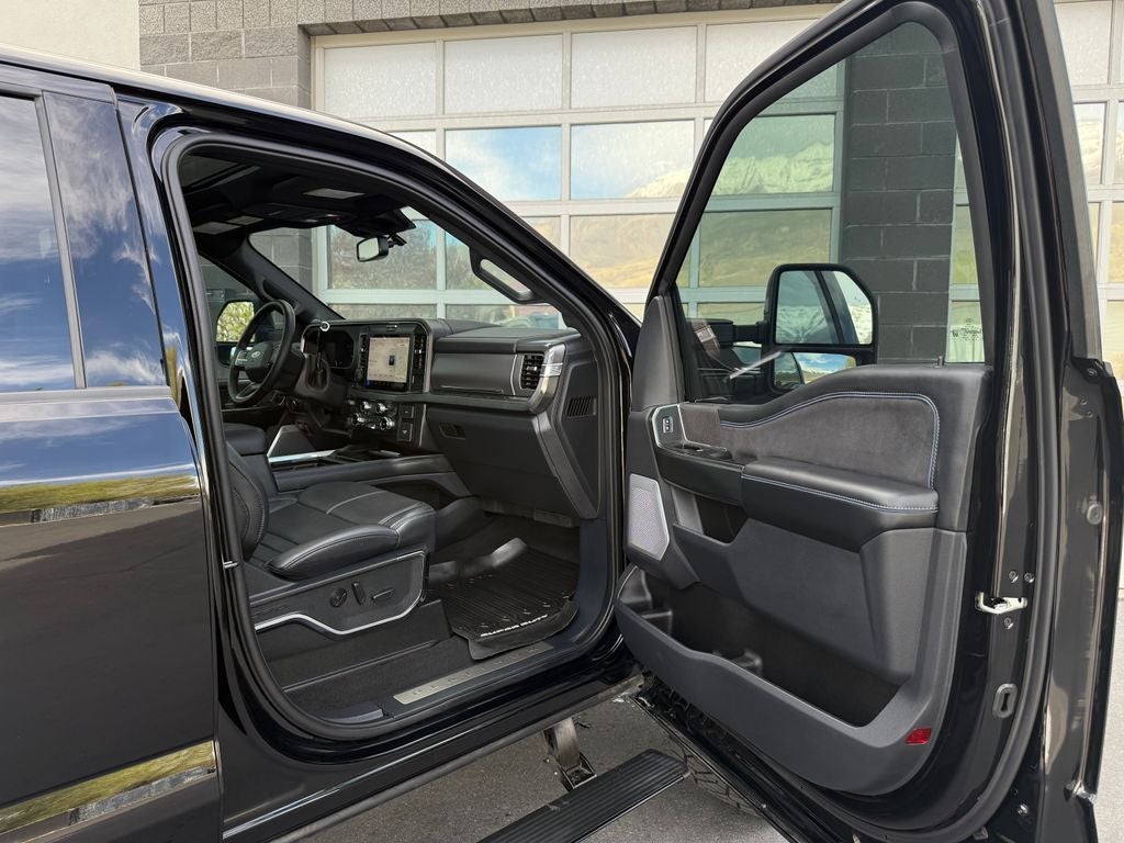 2025 Ford F-350SD Platinum