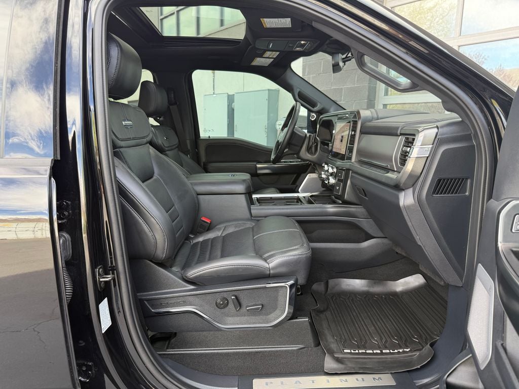 2025 Ford F-350SD Platinum