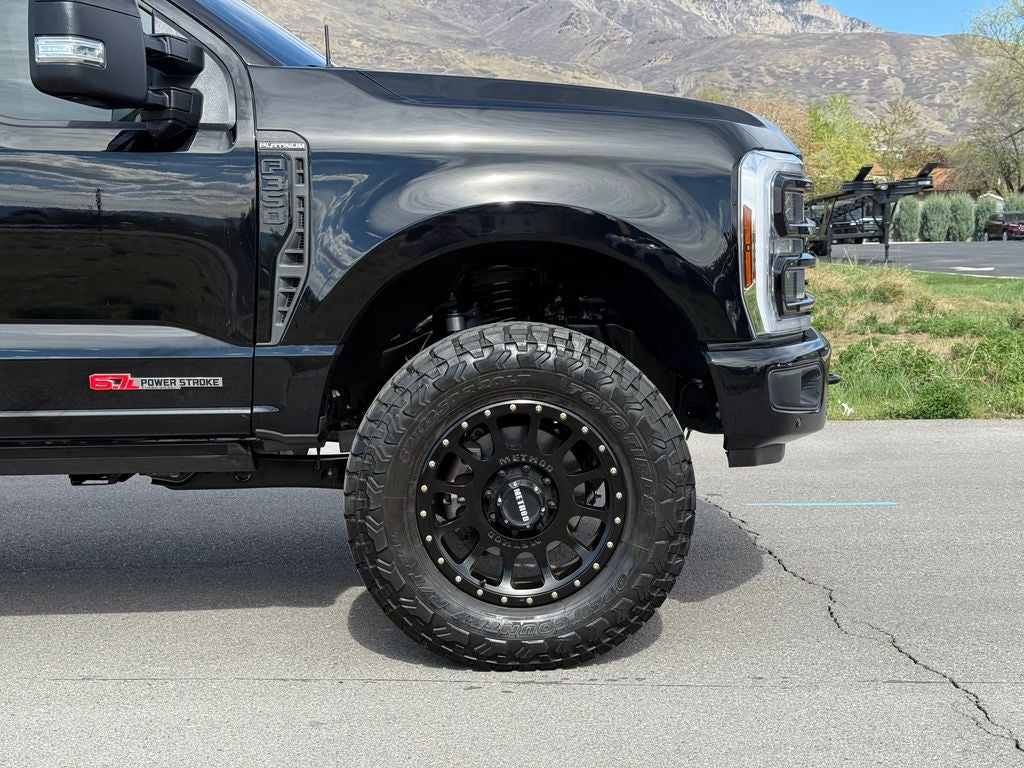 2025 Ford F-350SD Platinum