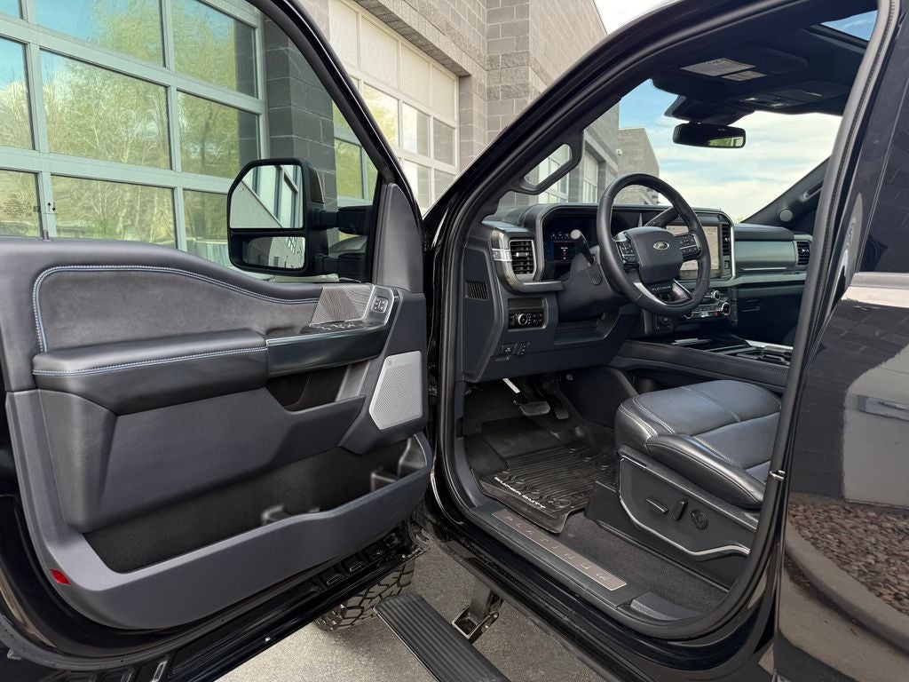 2025 Ford F-350SD Platinum