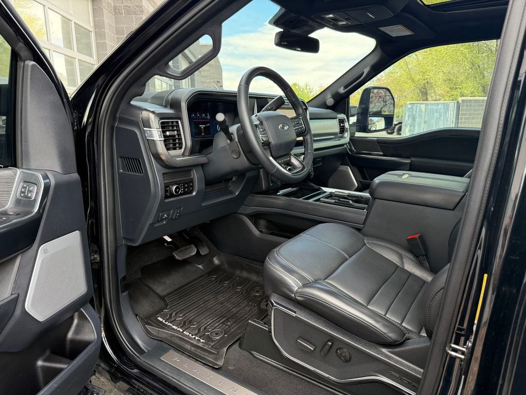 2025 Ford F-350SD Platinum