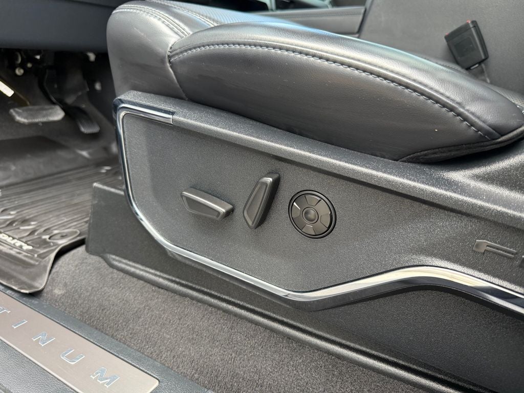 2025 Ford F-350SD Platinum