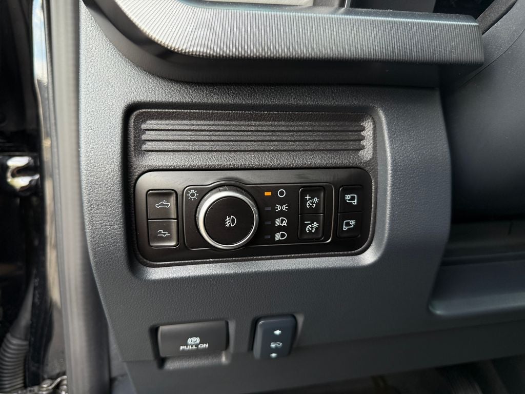 2025 Ford F-350SD Platinum