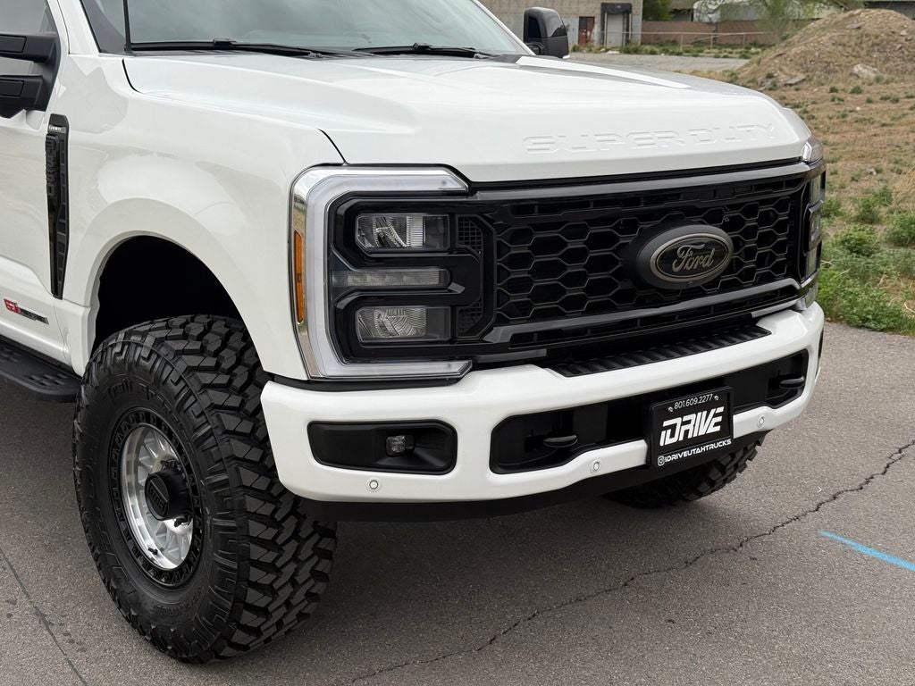 2026 Ford F-350SD Lariat