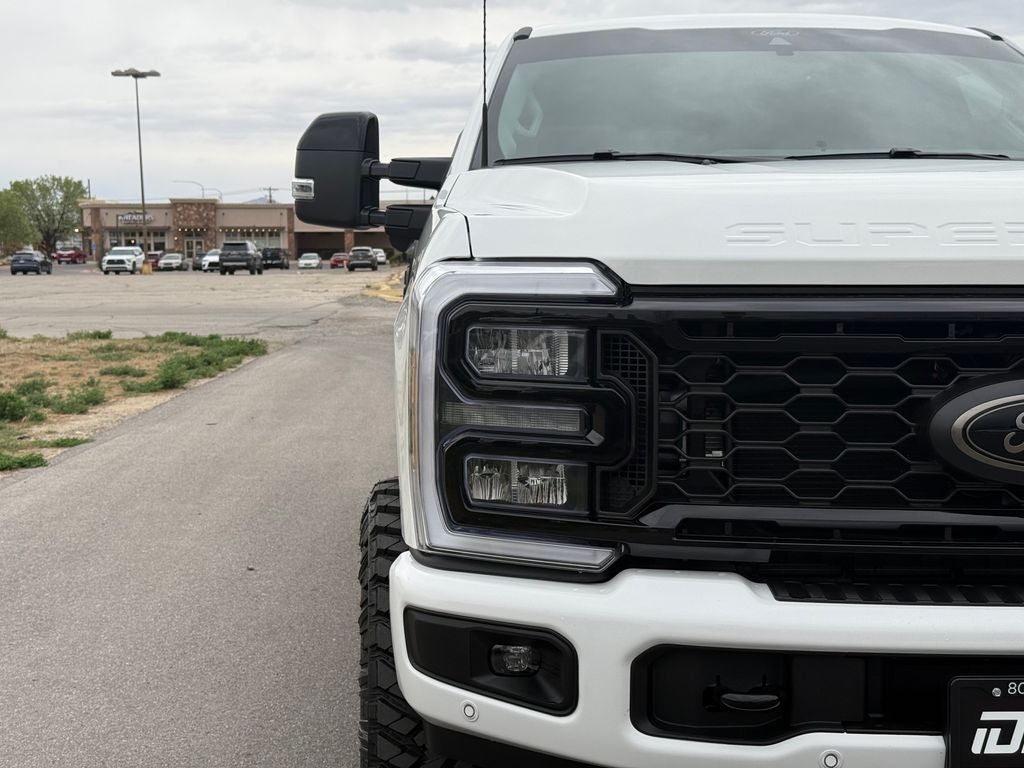 2026 Ford F-350SD Lariat