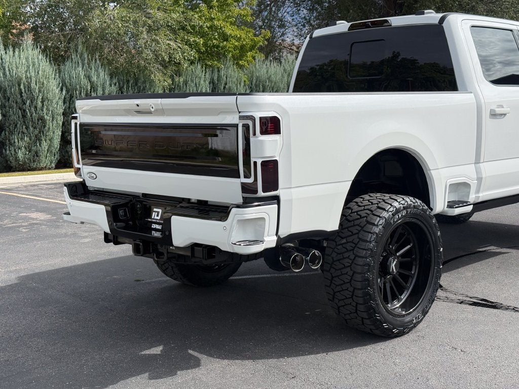 2027 Ford F-350SD Platinum