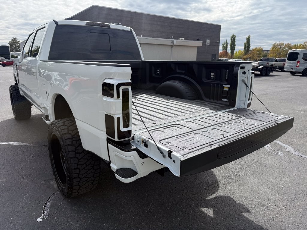 2027 Ford F-350SD Platinum