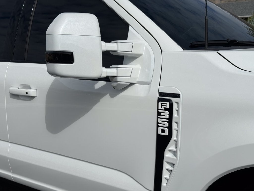 2027 Ford F-350SD Platinum