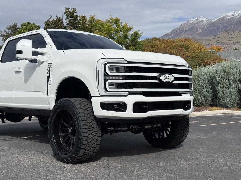 2027 Ford F-350SD Platinum
