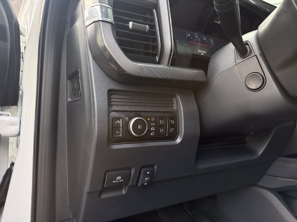 2027 Ford F-350SD Platinum