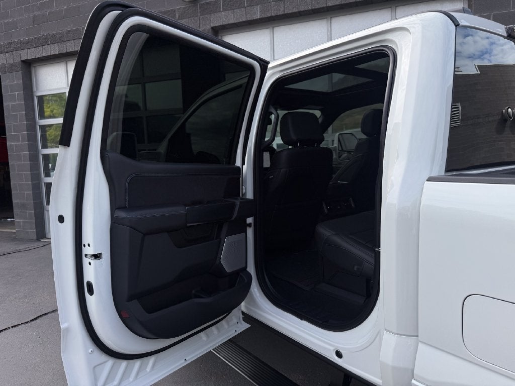 2027 Ford F-350SD Platinum