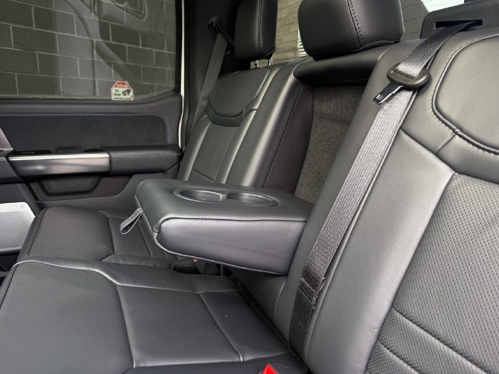 2027 Ford F-350SD Platinum