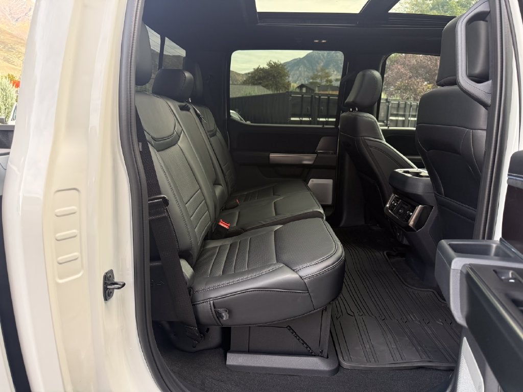 2027 Ford F-350SD Platinum