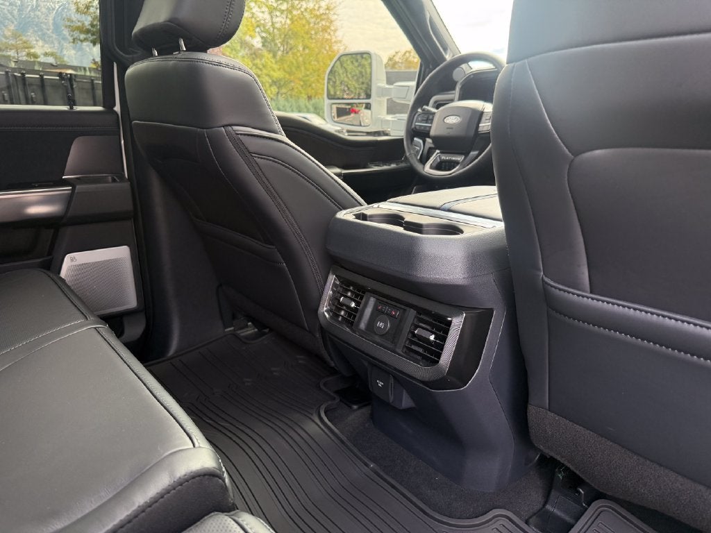 2027 Ford F-350SD Platinum