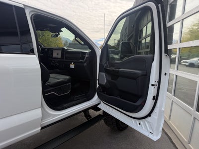 2027 Ford F-350SD Platinum