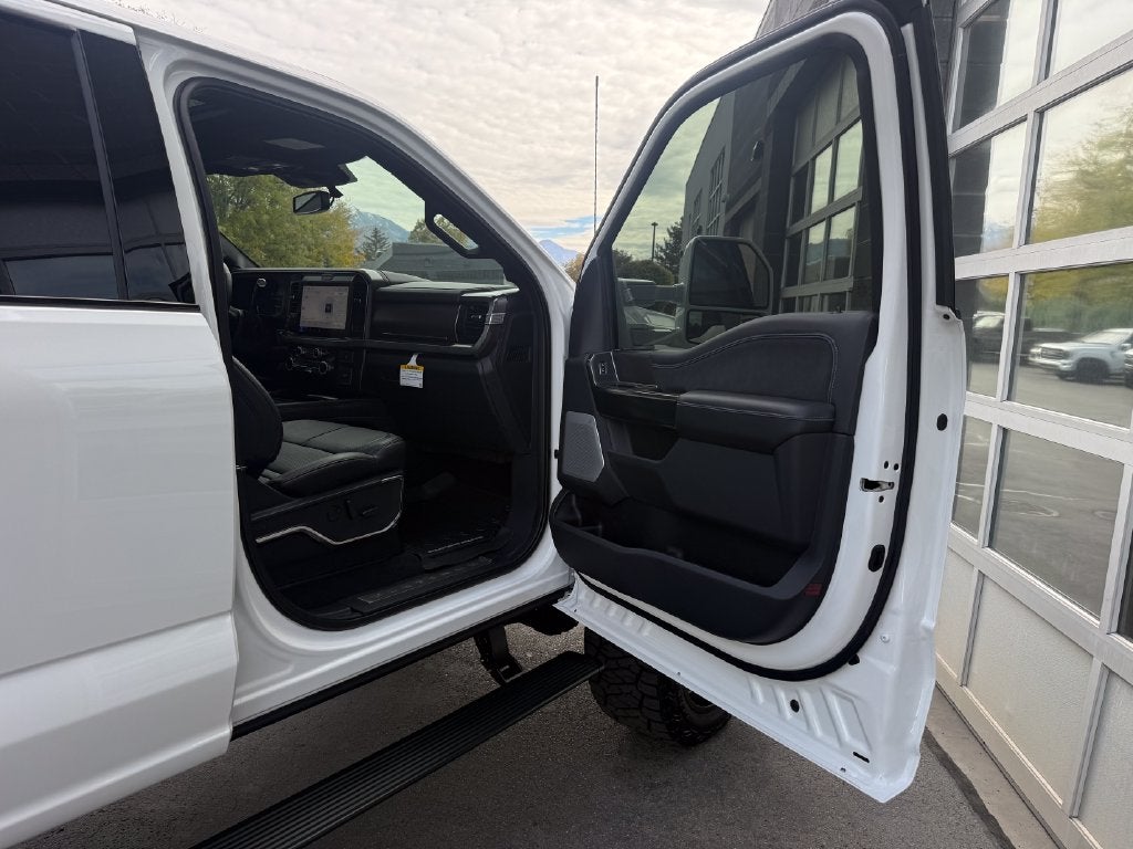 2027 Ford F-350SD Platinum