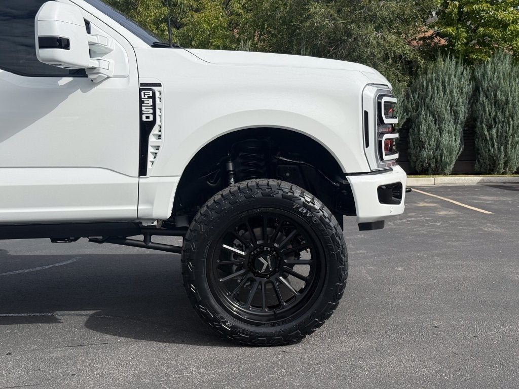 2027 Ford F-350SD Platinum