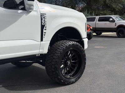 2027 Ford F-350SD Platinum