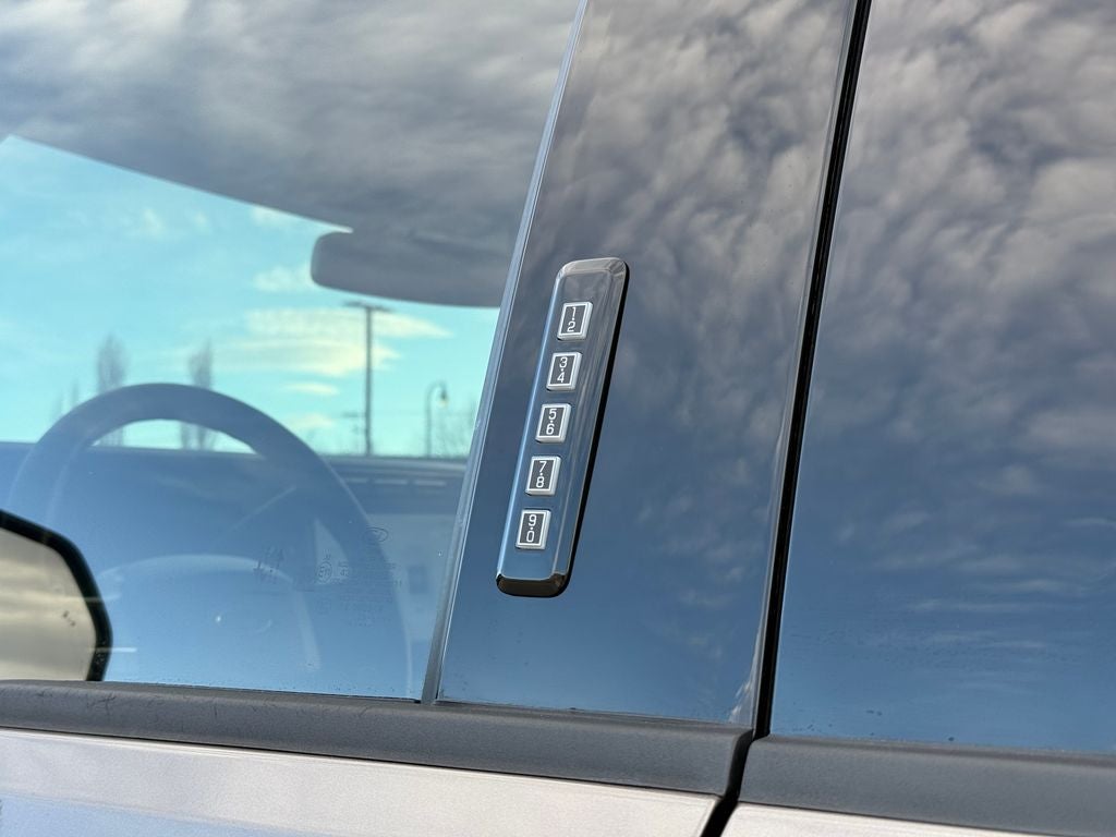 2023 Ford F-350SD Lariat