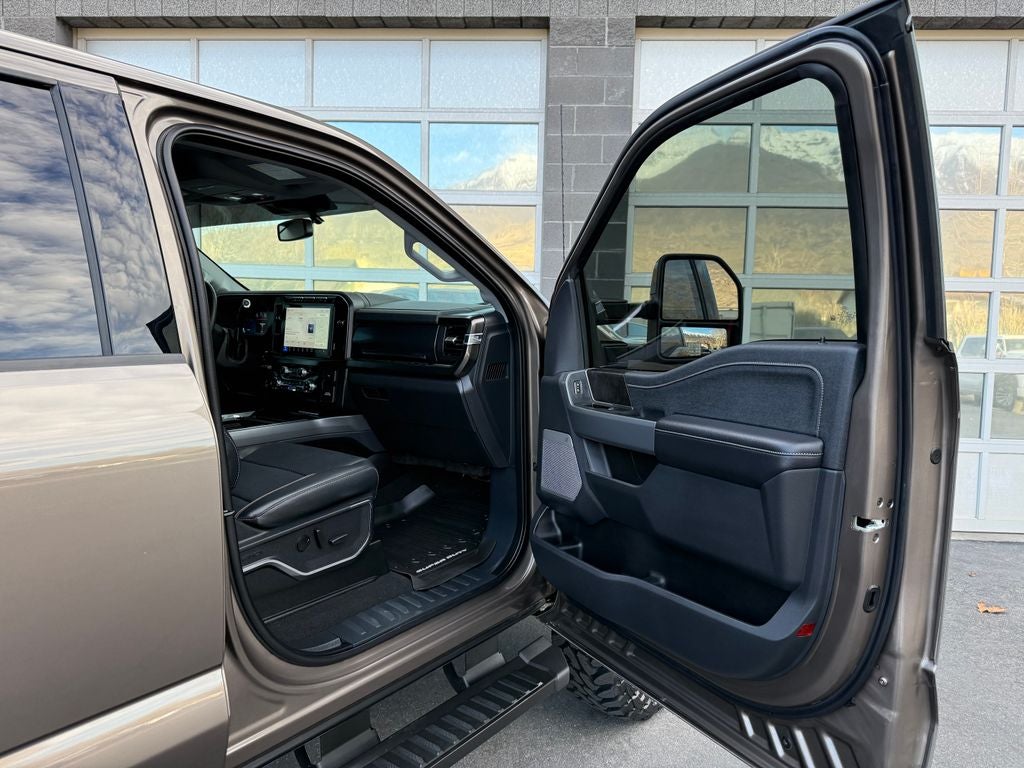 2023 Ford F-350SD Lariat