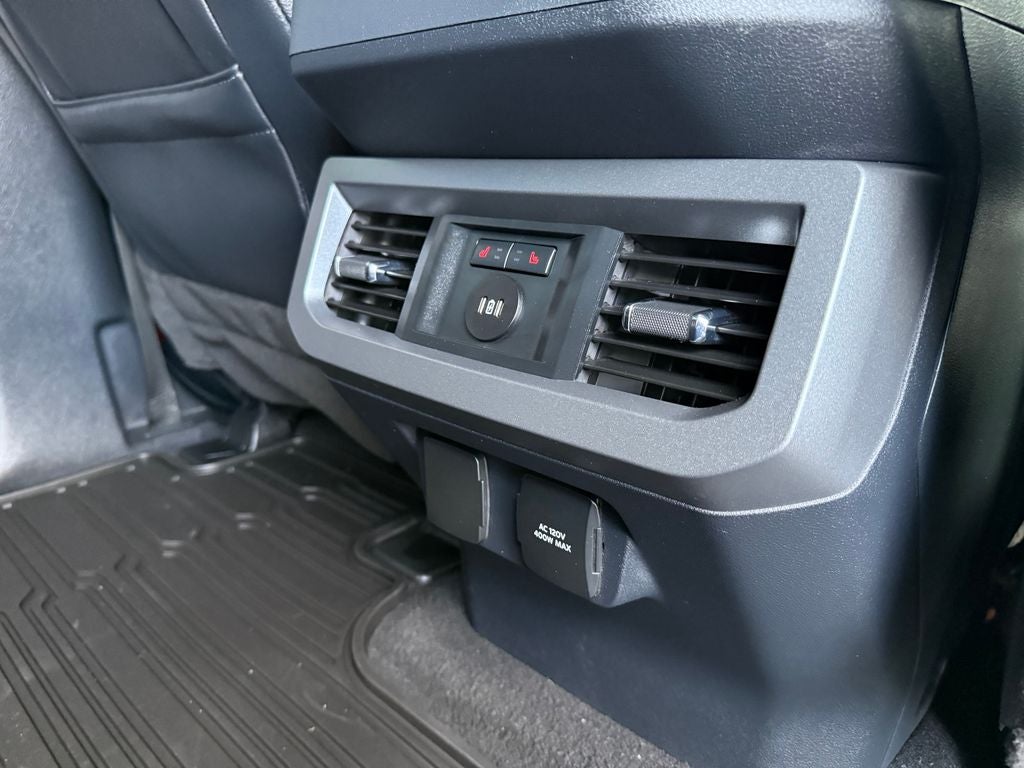 2023 Ford F-350SD Lariat