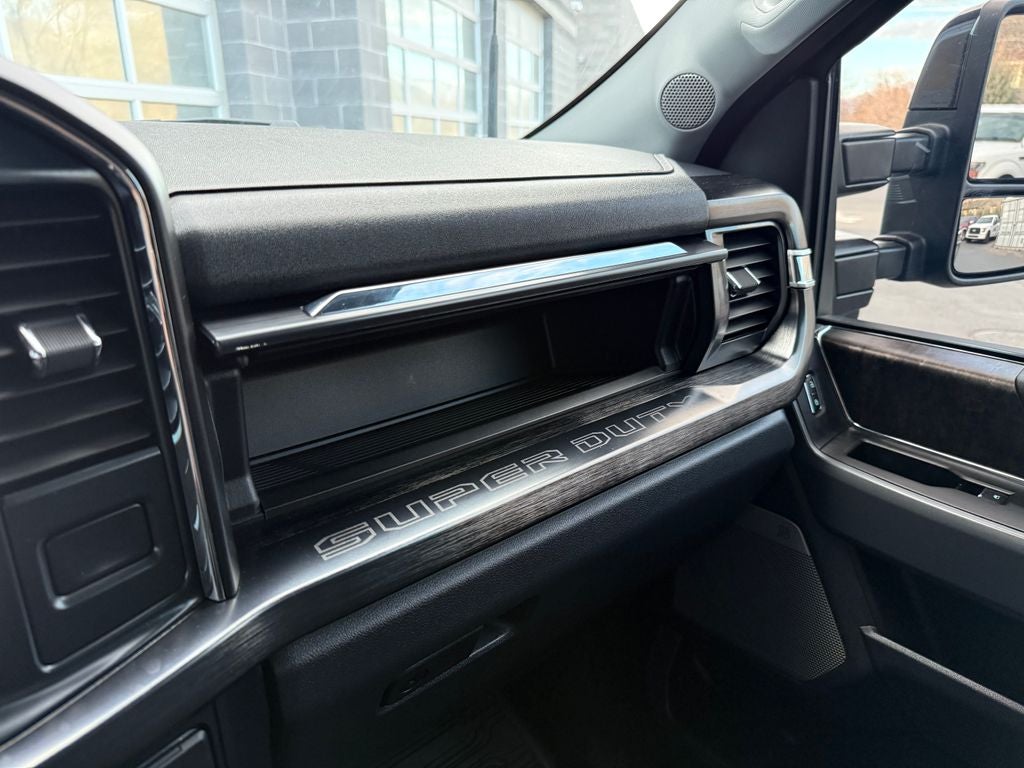 2023 Ford F-350SD Lariat