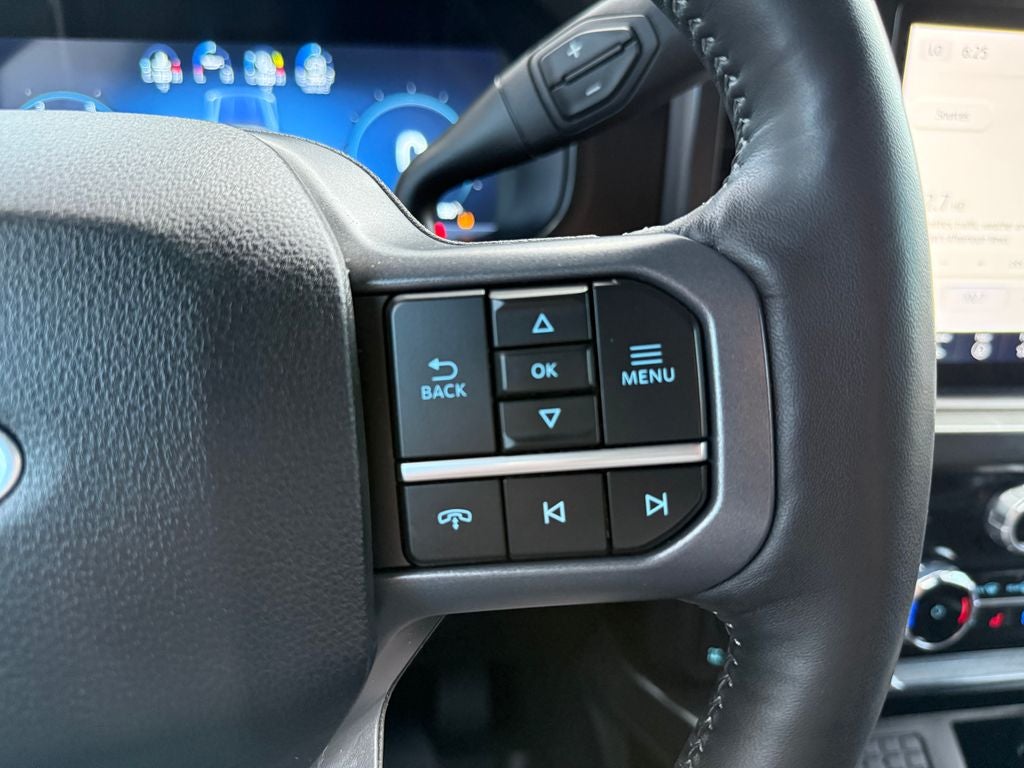 2023 Ford F-350SD Lariat