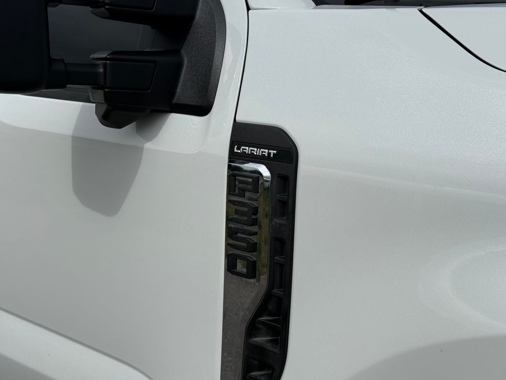 2025 Ford F-350SD Lariat
