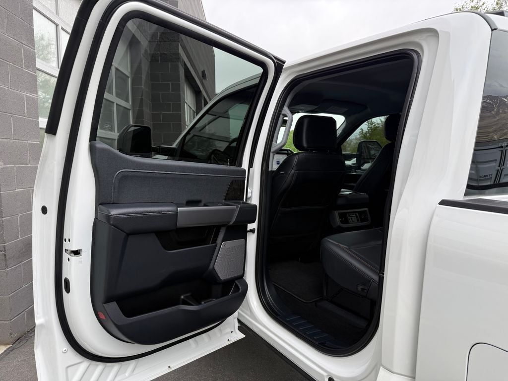 2025 Ford F-350SD Lariat