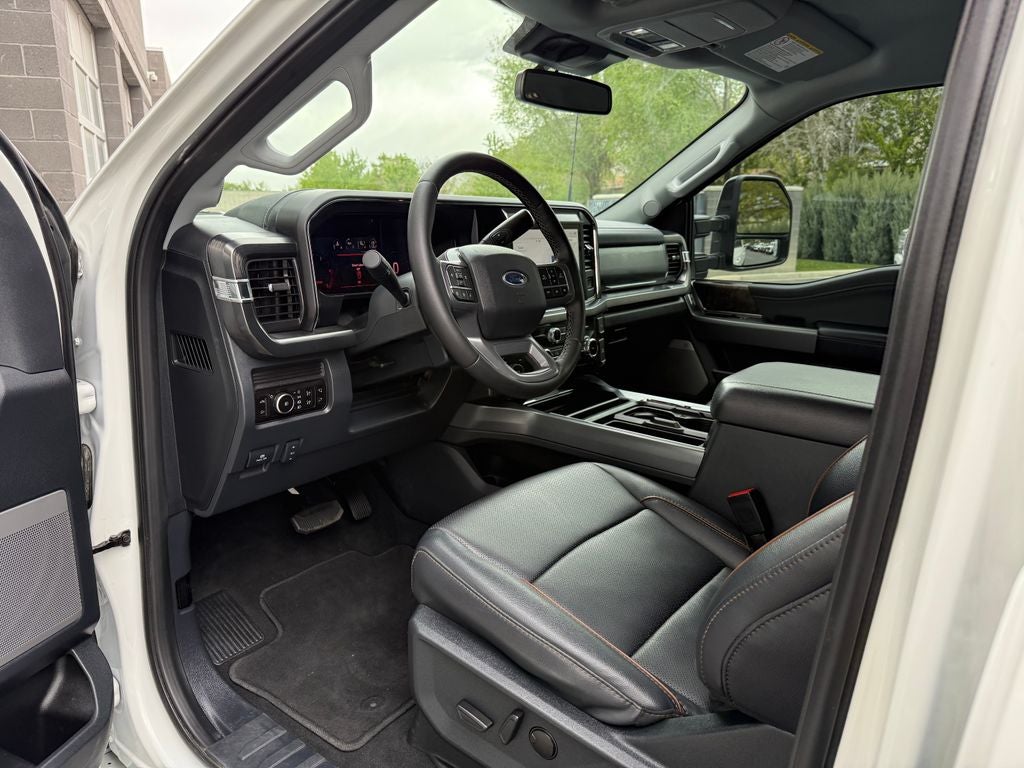 2025 Ford F-350SD Lariat