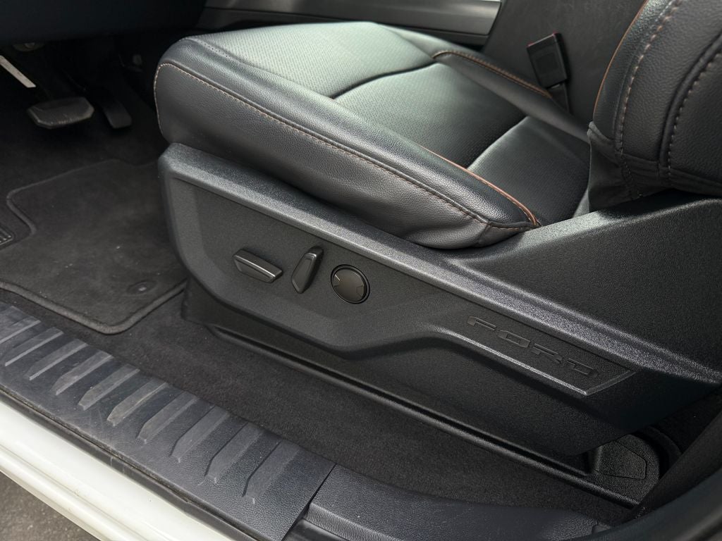 2025 Ford F-350SD Lariat