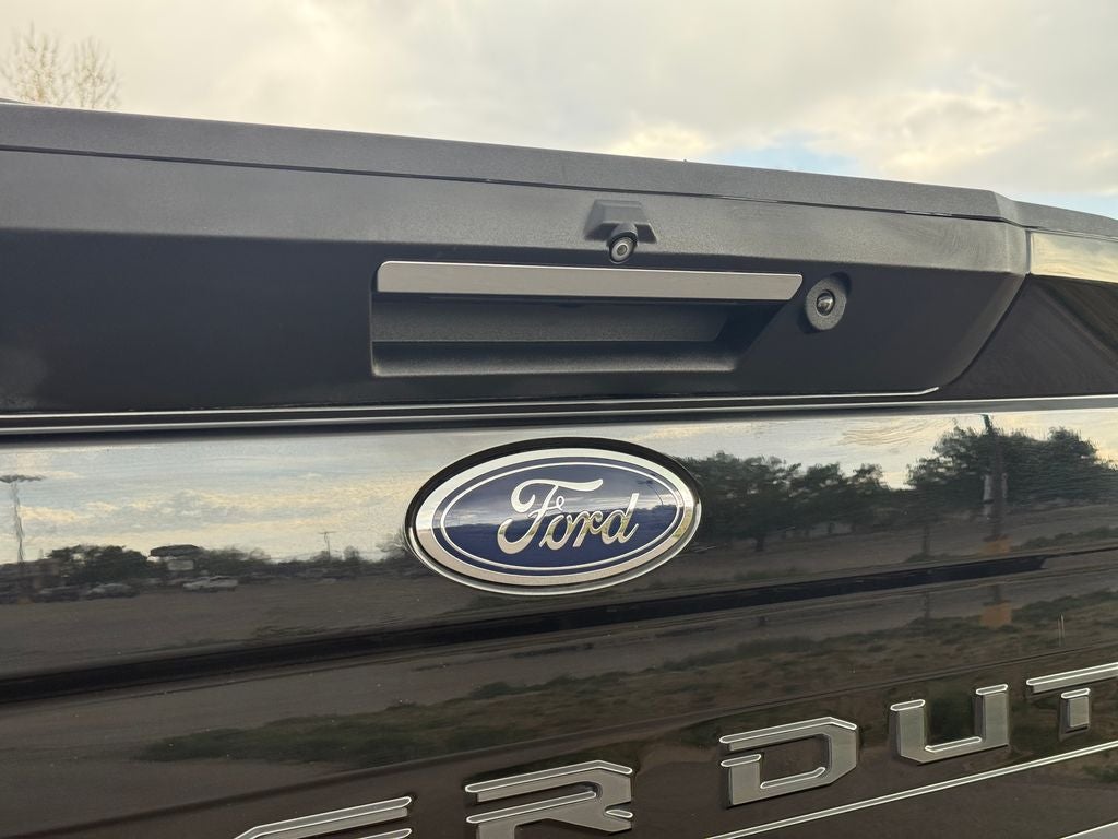 2022 Ford F-350SD Lariat