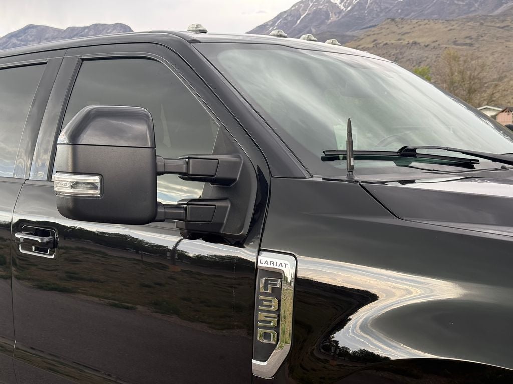 2022 Ford F-350SD Lariat