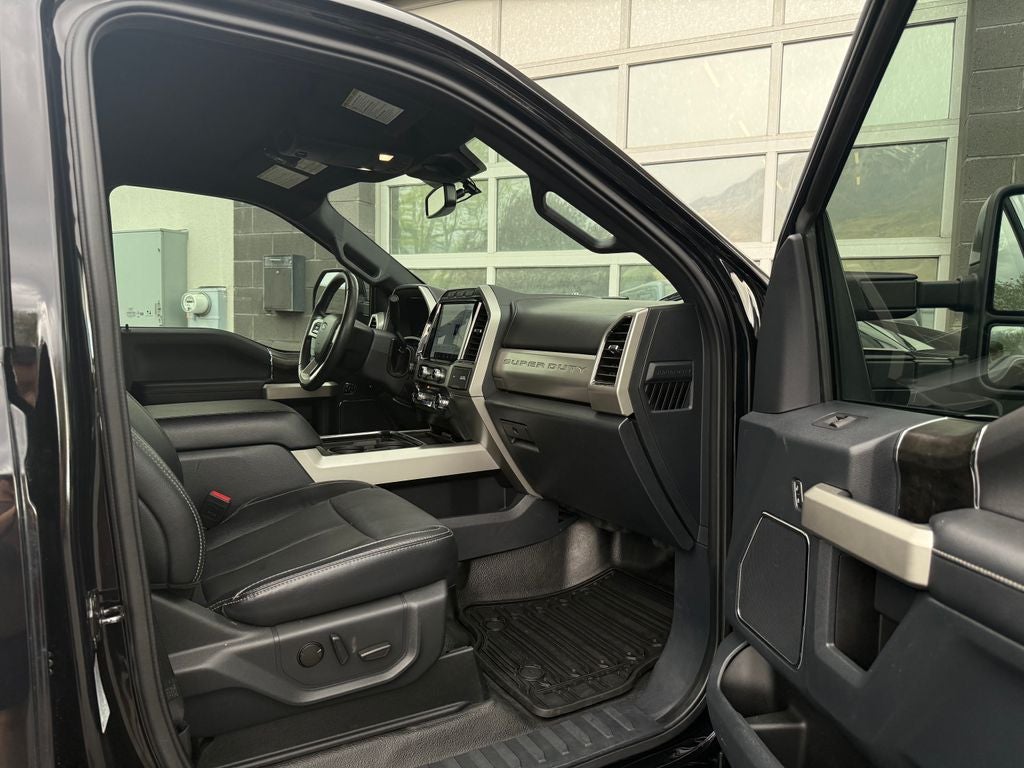 2022 Ford F-350SD Lariat