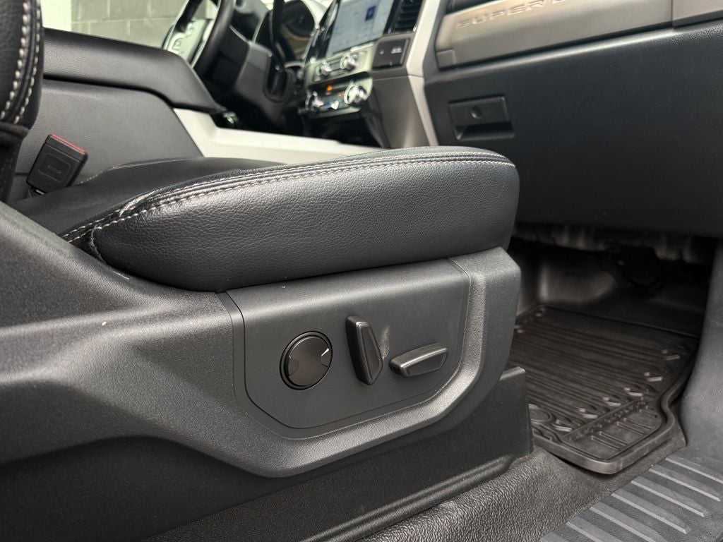 2022 Ford F-350SD Lariat