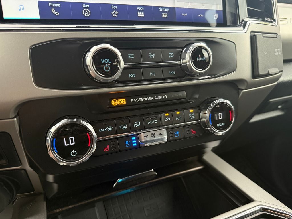 2022 Ford F-350SD Lariat