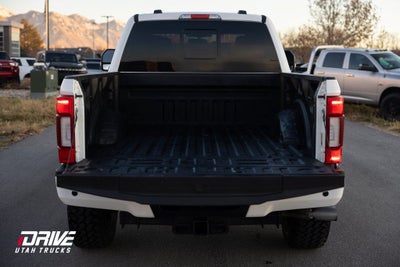 2022 Ford F-350SD Lariat