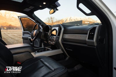 2022 Ford F-350SD Lariat