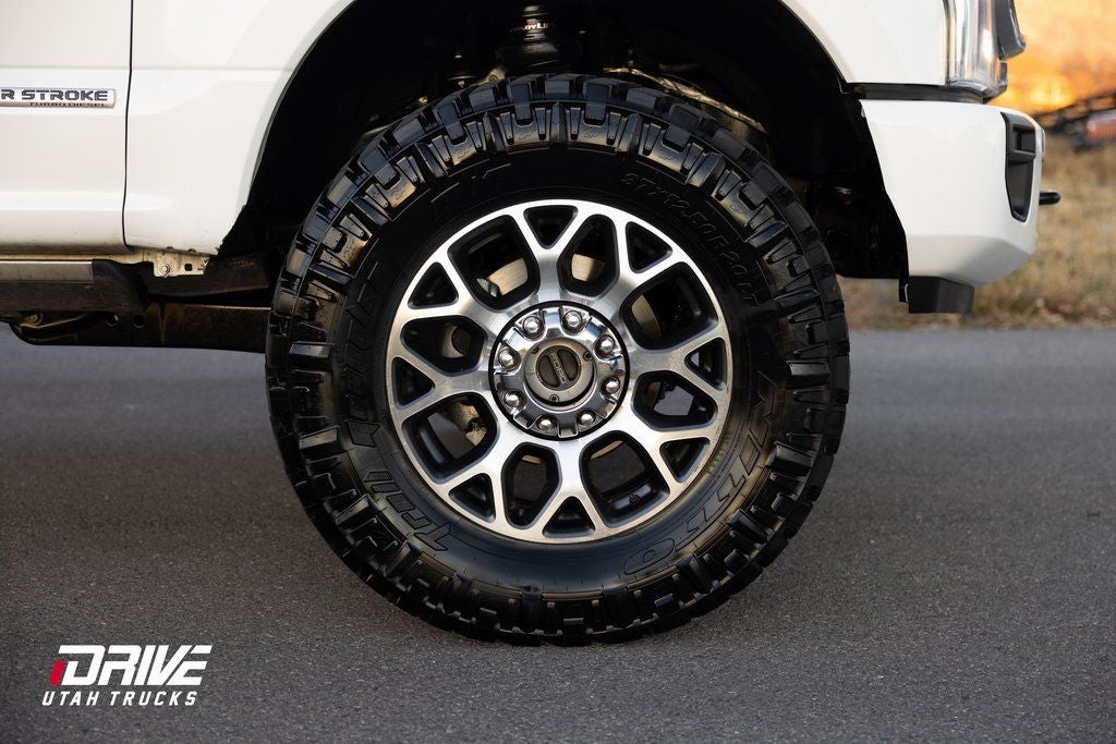 2022 Ford F-350SD Lariat