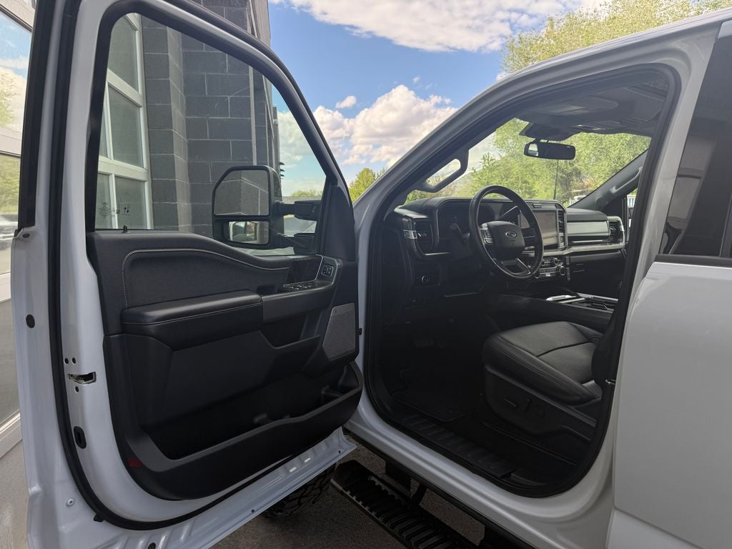 2025 Ford F-350SD Lariat