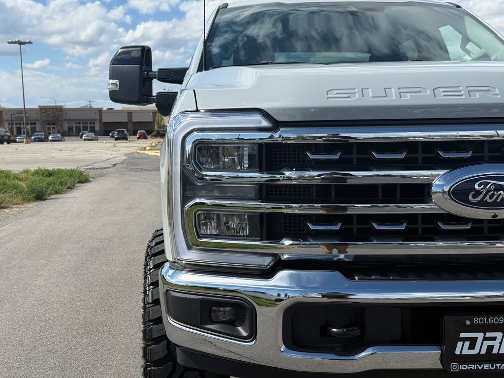 2025 Ford F-350SD Lariat
