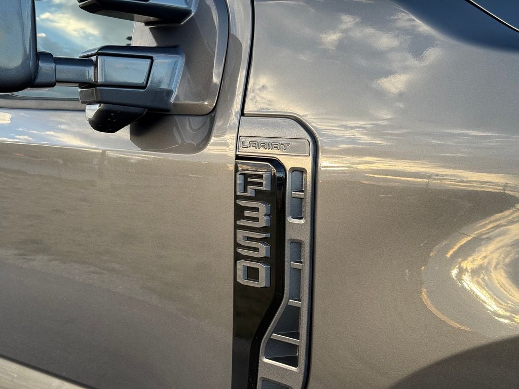 2026 Ford F-350SD Lariat DRW