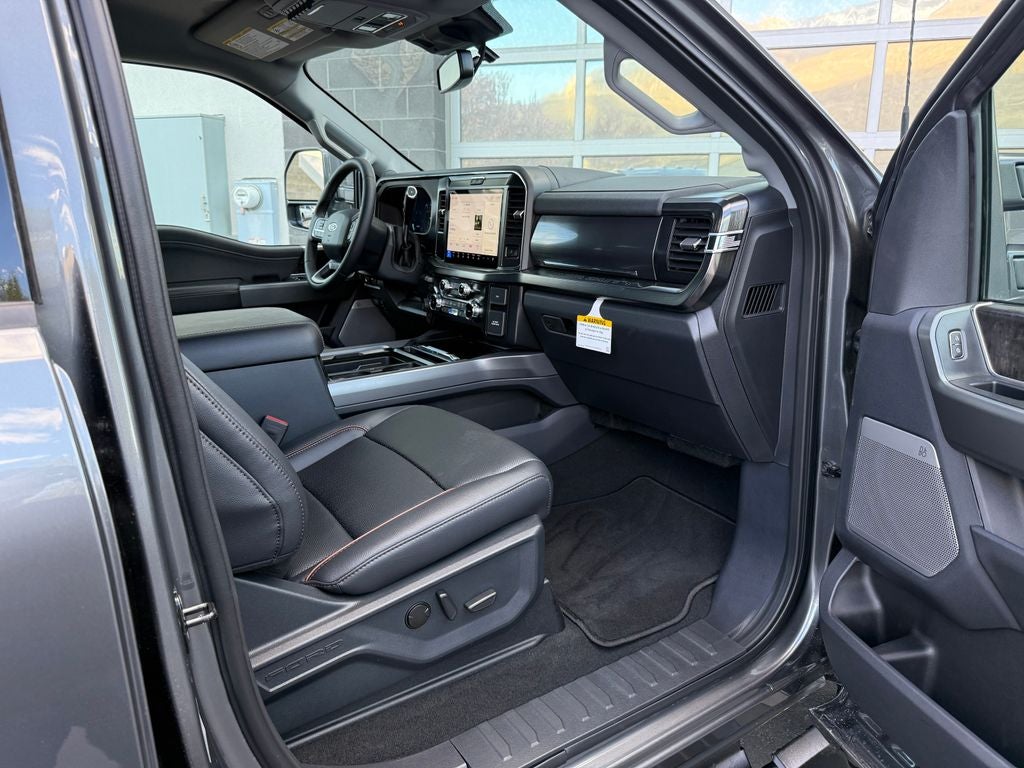 2026 Ford F-350SD Lariat DRW