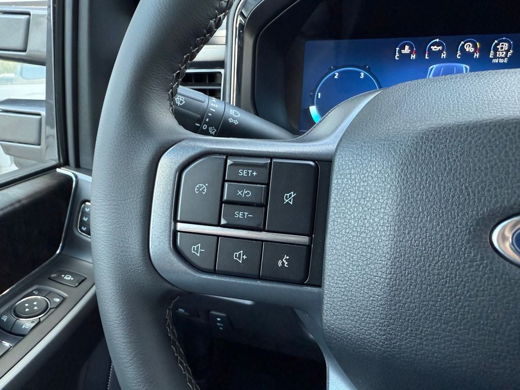 2026 Ford F-350SD Lariat DRW