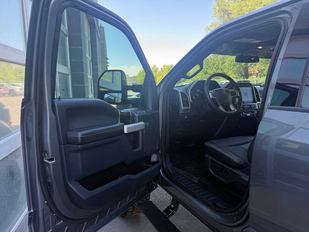 2022 Ford F-450SD Lariat DRW