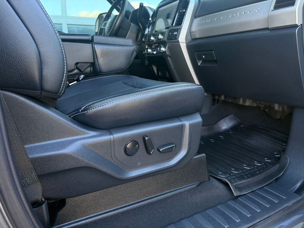 2022 Ford F-450SD Lariat DRW